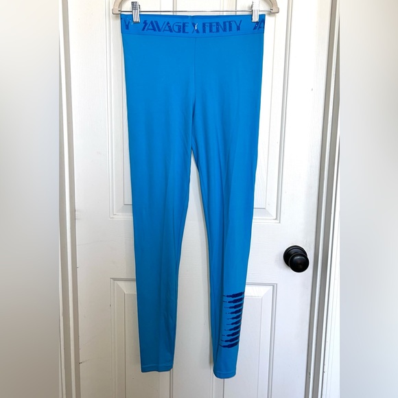 Savage X Fenty Forever Savage Legging Size Medium - Picture 4 of 9